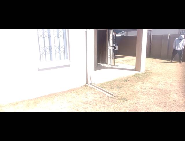 3 BEDROOM FREEHOLD FOR SALE IN WINDMILL PARK